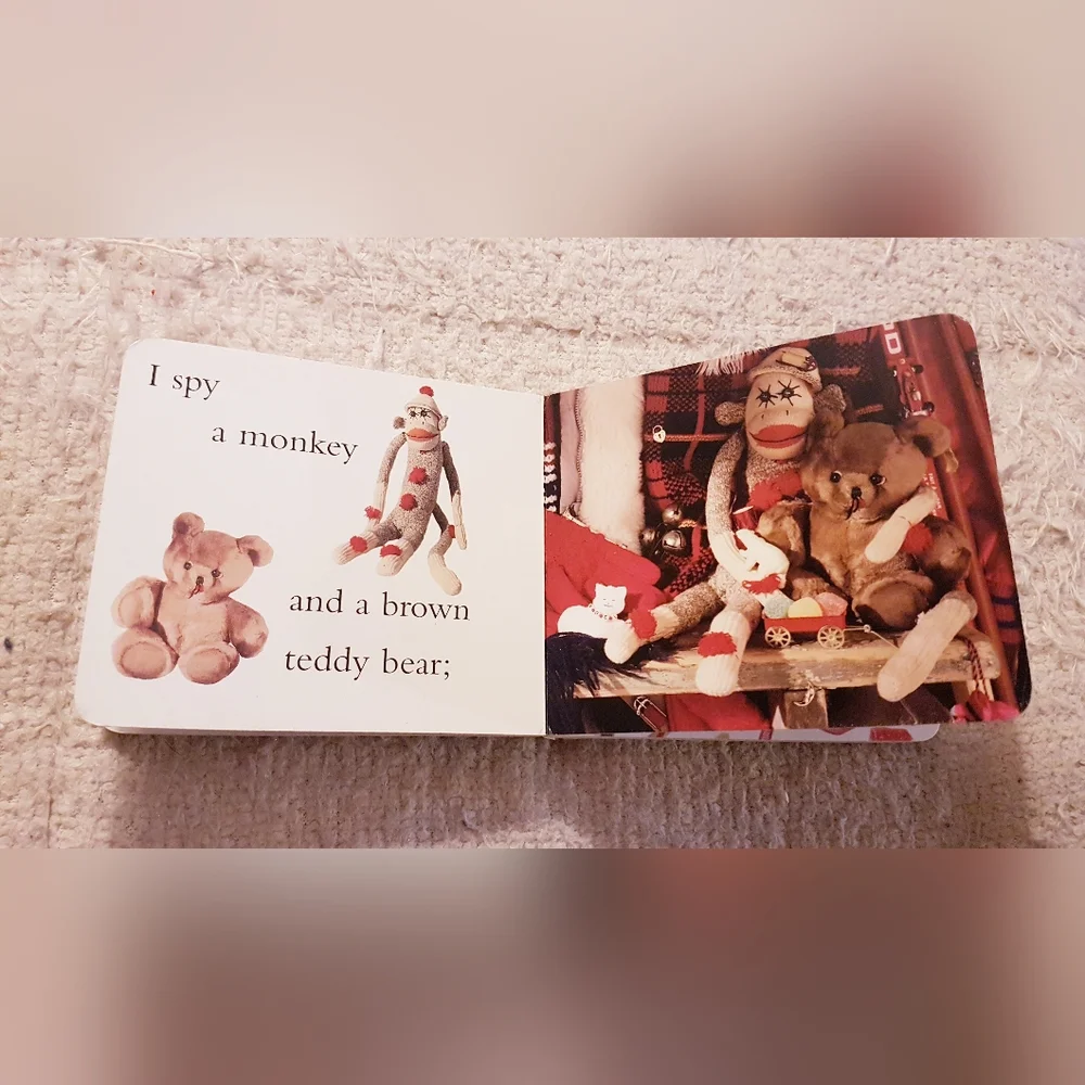 2006 I Spy Little Christmas Book - Picture 8 of 16